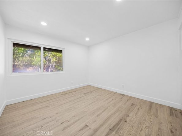 1001 W Macarthur 2, Santa Ana CA 92707
