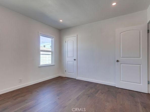521 W 98th, Los Angeles CA 90044