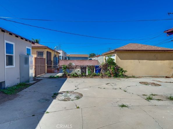 521 W 98th, Los Angeles CA 90044