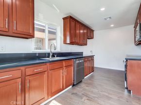 521 W 98th, Los Angeles CA 90044