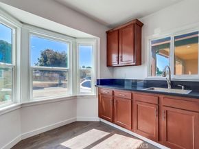 521 W 98th, Los Angeles CA 90044