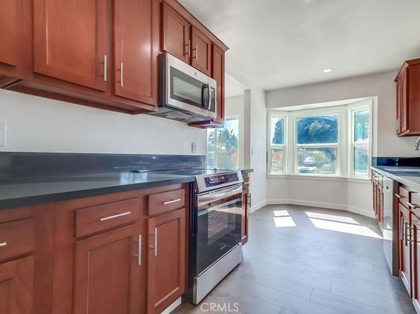 521 W 98th, Los Angeles CA 90044