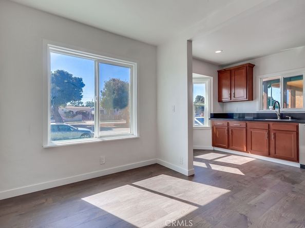 521 W 98th, Los Angeles CA 90044