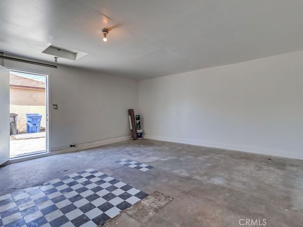 521 W 98th, Los Angeles CA 90044