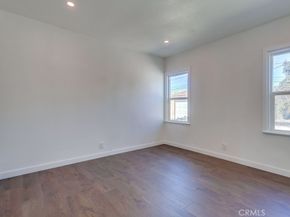 521 W 98th, Los Angeles CA 90044