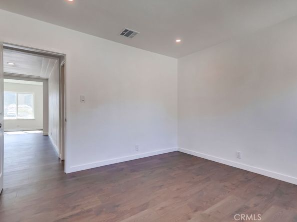 521 W 98th, Los Angeles CA 90044