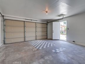 521 W 98th, Los Angeles CA 90044