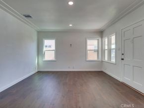 521 W 98th, Los Angeles CA 90044