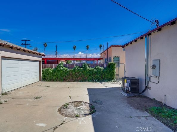 521 W 98th, Los Angeles CA 90044
