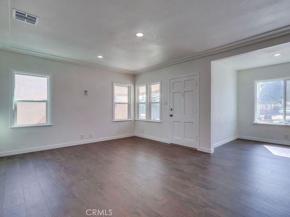 521 W 98th, Los Angeles CA 90044