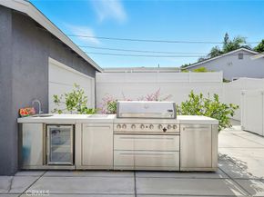 2236 Albury Avenue, Long Beach CA 90815