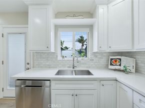 2236 Albury Avenue, Long Beach CA 90815