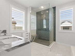 200 Newton, Lake Forest CA 92630