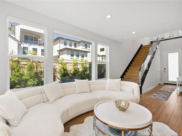 200 Newton, Lake Forest CA 92630