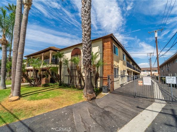 2221 E Lenita Lane, Santa Ana CA 92705