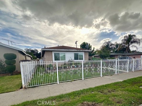 1626 W Mcfadden, Santa Ana CA 92704