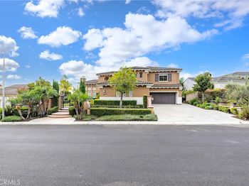 2528 N San Miguel