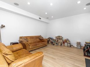 5720 Madrid Lane, Long Beach CA 90814