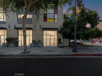 834 E 4th Street