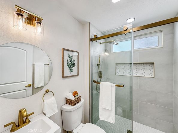 23516 Villena, Mission Viejo CA 92692