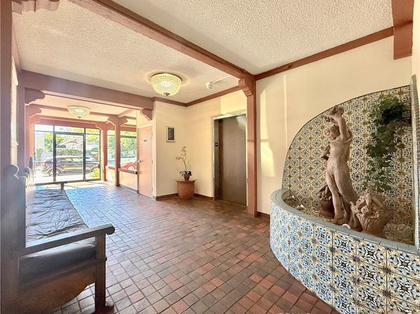 2805 E 3rd 21, Long Beach CA 90814