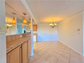 2805 E 3rd 21, Long Beach CA 90814