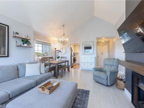 3845 Farquhar Unit 305, Los Alamitos CA 90720