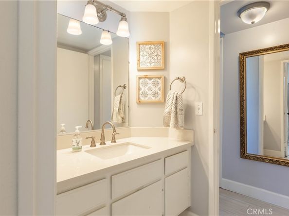 3845 Farquhar Unit 305, Los Alamitos CA 90720