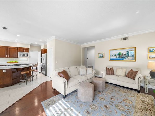 859 S Parkglen Place, Anaheim Hills CA 92808