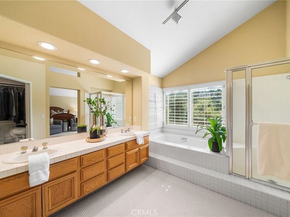 859 S Parkglen Place, Anaheim Hills CA 92808