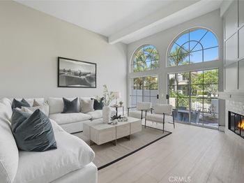 19476 Riverdale Lane