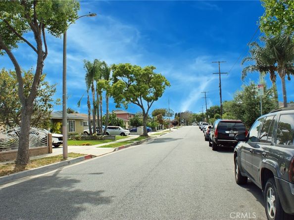 3724 W 105th Street, Inglewood CA 90303
