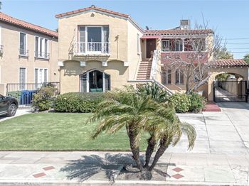 844 S Curson Avenue