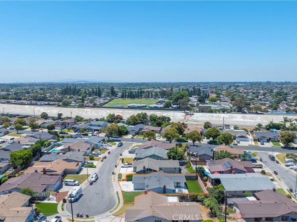8381 E Blithedale Street, Long Beach CA 90808