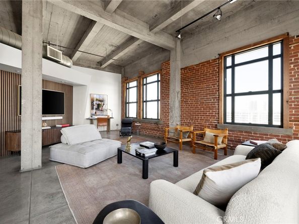 100 W 5th Street 8D, Long Beach CA 90802