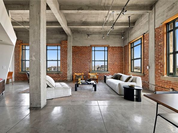 100 W 5th Street 8D, Long Beach CA 90802