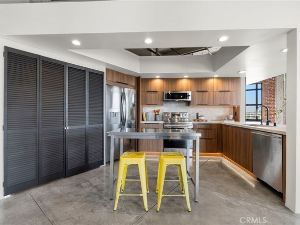 100 W 5th Street 8D, Long Beach CA 90802
