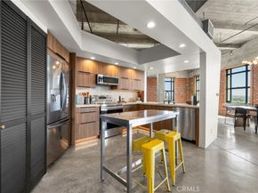 100 W 5th Street 8D, Long Beach CA 90802