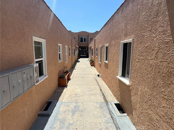 1222 E 10th Street, Long Beach CA 90813