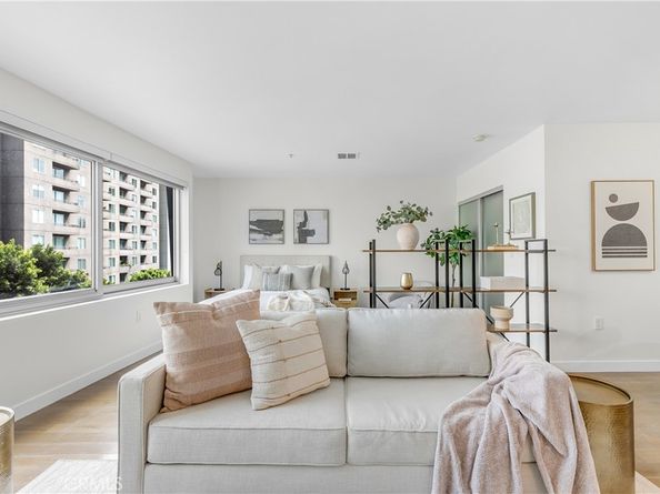 901 S Flower Street 402, Los Angeles CA 90015