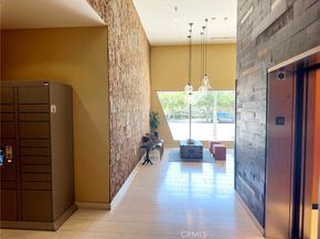 901 S Flower Street 402, Los Angeles CA 90015