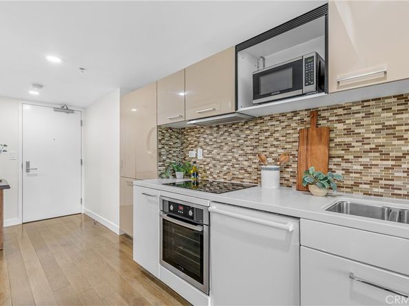 901 S Flower Street 402, Los Angeles CA 90015