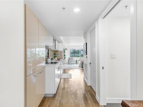 901 S Flower Street 402, Los Angeles CA 90015