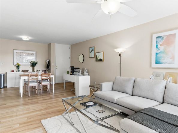 576 N Bellflower Boulevard 209, Long Beach CA 90814