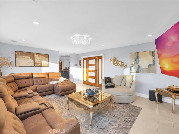 109 S Eucalyptus Drive, Anaheim CA 92808