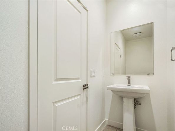 731 E Orange Blossom Way, Azusa CA 91702