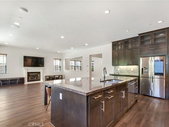 731 E Orange Blossom Way, Azusa CA 91702