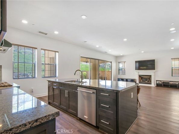 731 E Orange Blossom Way, Azusa CA 91702