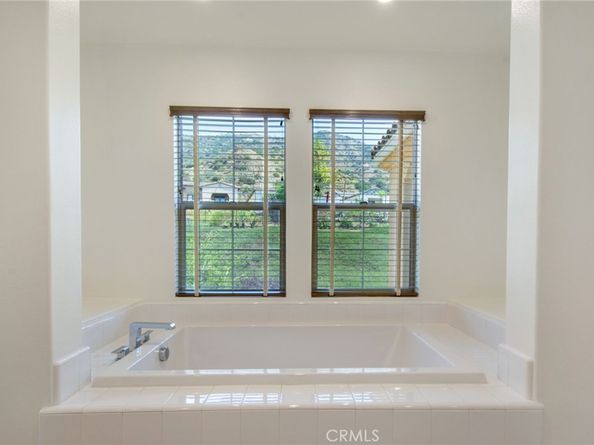 731 E Orange Blossom Way, Azusa CA 91702