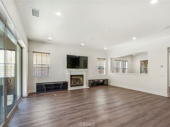 731 E Orange Blossom Way, Azusa CA 91702